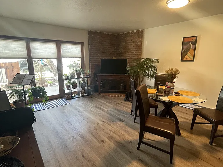 1611 W Koch St #30-1 — Photo 1