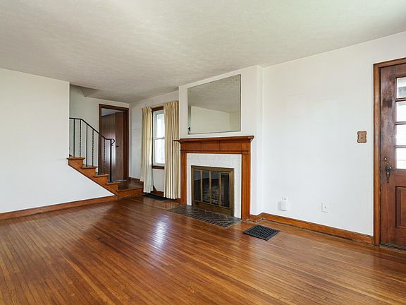 5th image of 136 Fallis Rd