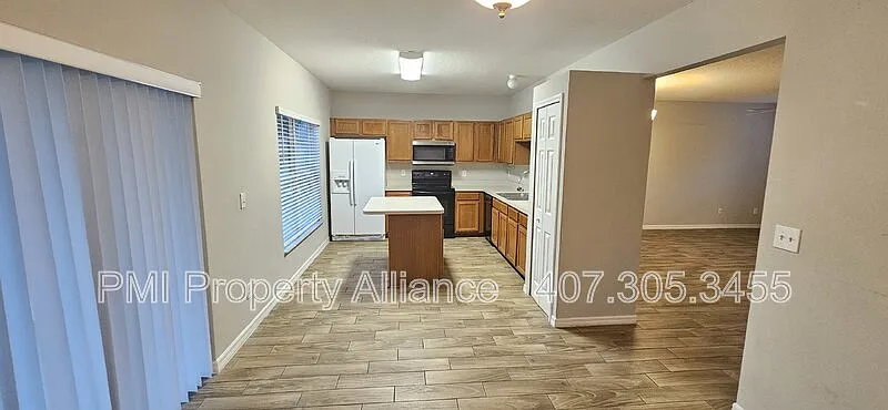 Building Photo - 4212 Forest Island Dr