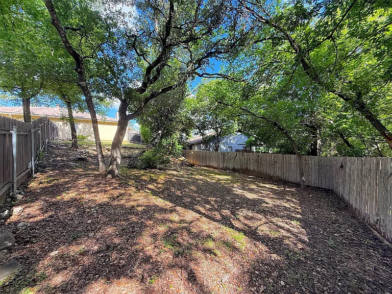 9900 Hundred Oaks Cir #A — Photo 22