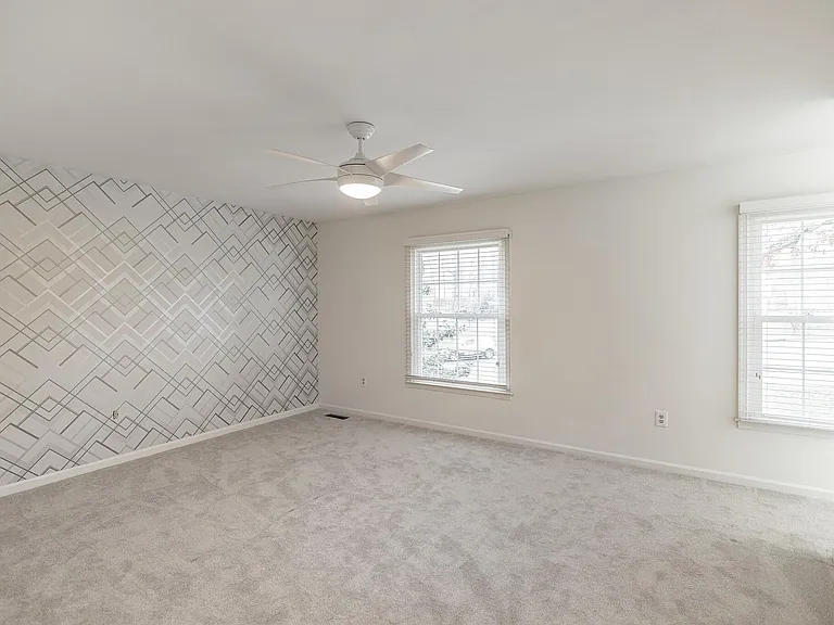 8904 Spur Rd — Photo 17