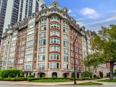 999 N Lake Shore Dr UNIT 2B, Chicago, IL, 60611