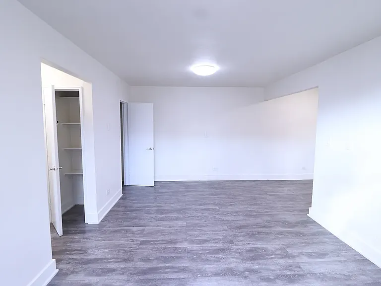 13257 Sanford Ave #6B — Photo 2