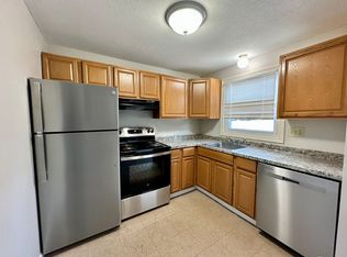 418 Main Street, Easthampton, MA 01027