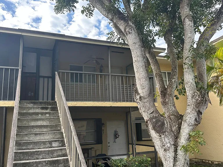 15609 SW 73rd Circle Ter #88 — Photo 3