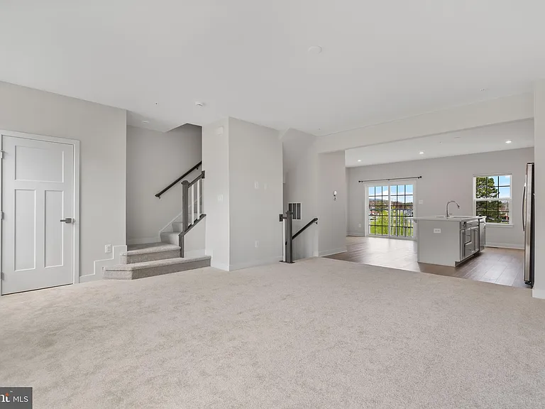 1505 Wilmer Park Ln — Photo 5