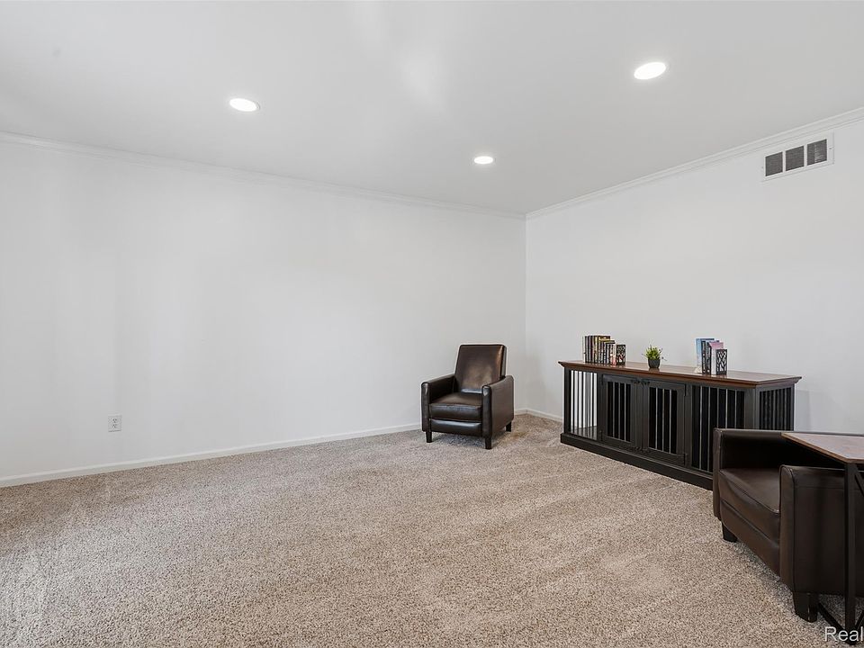 48098 Covington Ct, photo 7