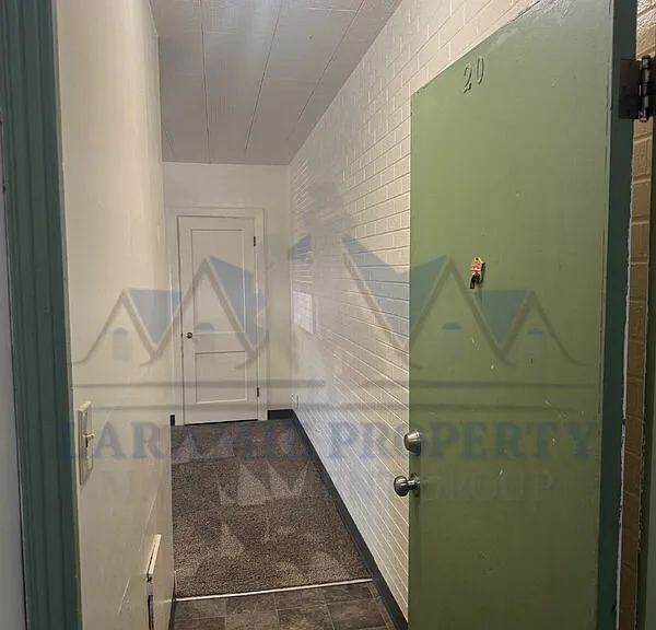 309 S 10th St #20 — Photo 2