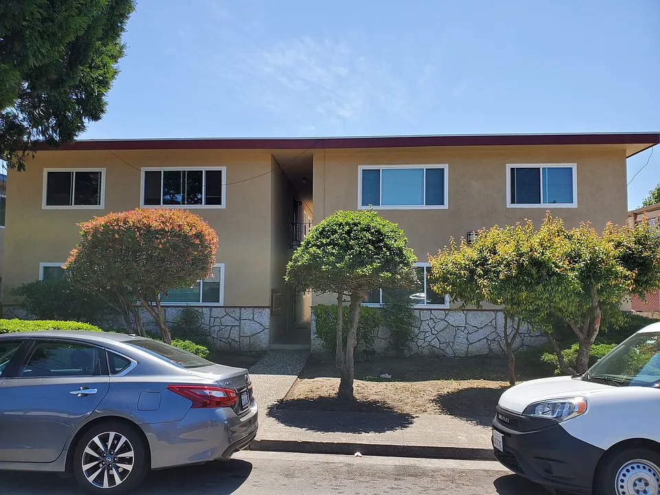 5446 Shasta Ave