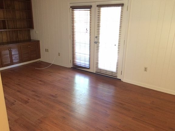 3rd image of 1767 Peck Dr