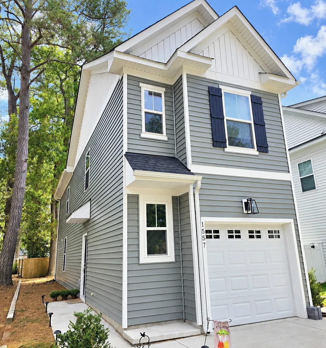 3 bed, 2.5 bath, 1283 sqft, $2,400 — Photo 2