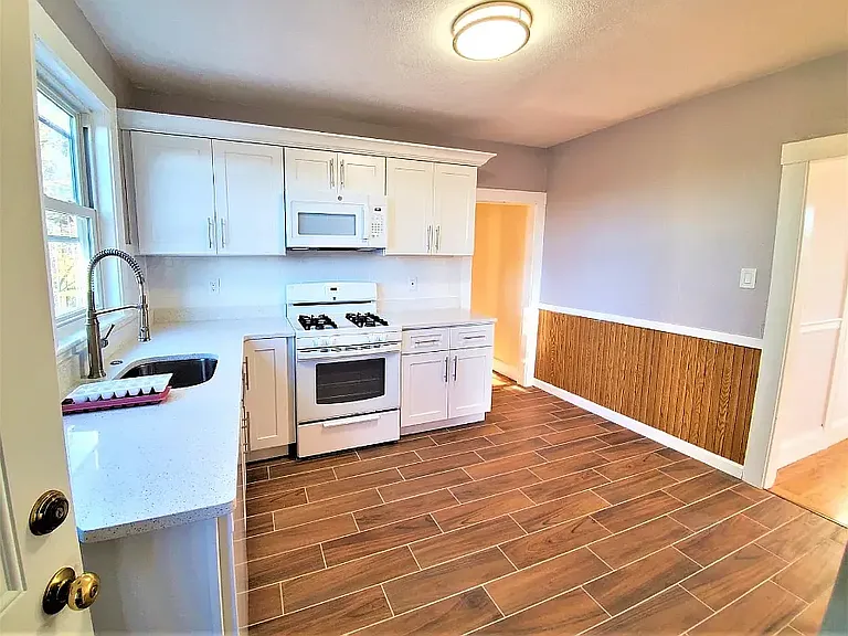 41 Waterhouse St #3 — Photo 11