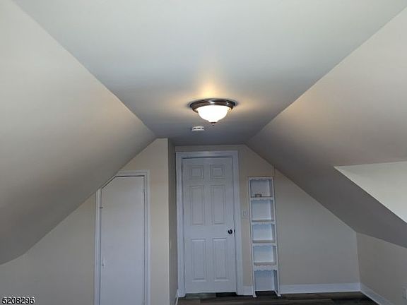 4th image of 21 Delawanna Ave