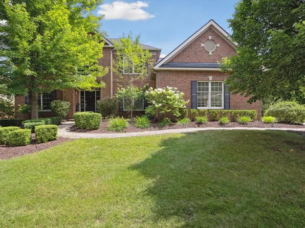50617 Amesburg Dr, Novi, MI 48374
