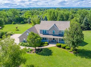 S93W34735 Jordan Ct, Eagle, WI 53119