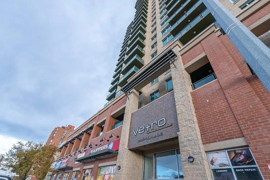 2 bed, 1102 sqft, $2,400 — Photo 1