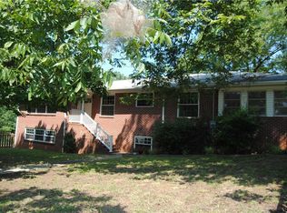 903 E A Ave, Easley, SC 29640