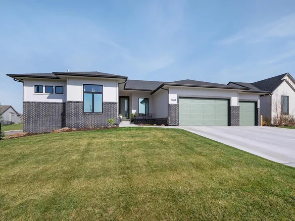 3148 N Pine Grove Cir, Wichita, KS 67205