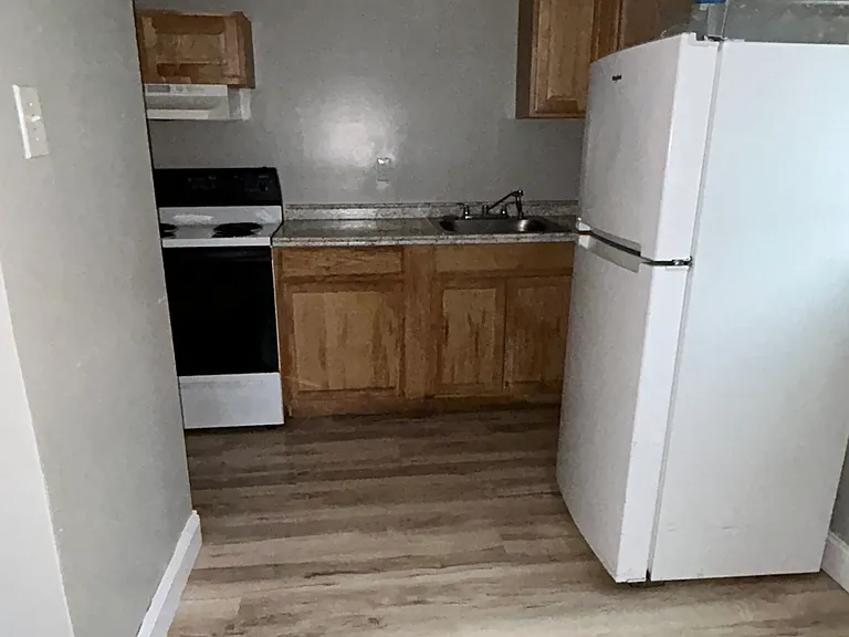1118 Crocus Dr #A — Photo 3