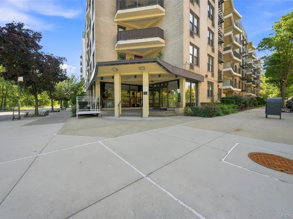 1874 Pelham Pkway S #2N, Bronx, NY 10461