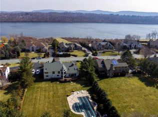 29 Fieldstone Ct, New City, NY 10956