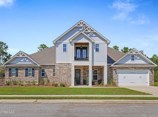 12221 Savannah Cir, Ocean Springs, MS 39564