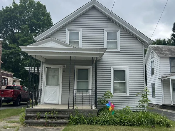 28 2nd St, Glens Falls, NY 12801