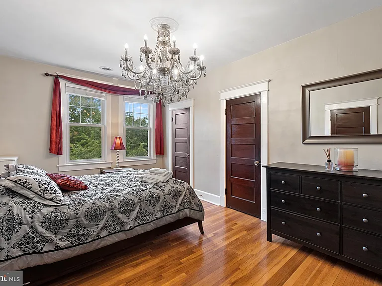 1501 Crittenden St NW — Photo 28