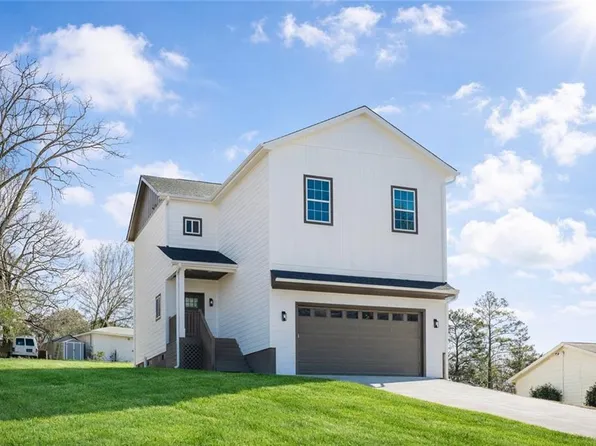 112 Neal Ave, Stockbridge, GA 30281