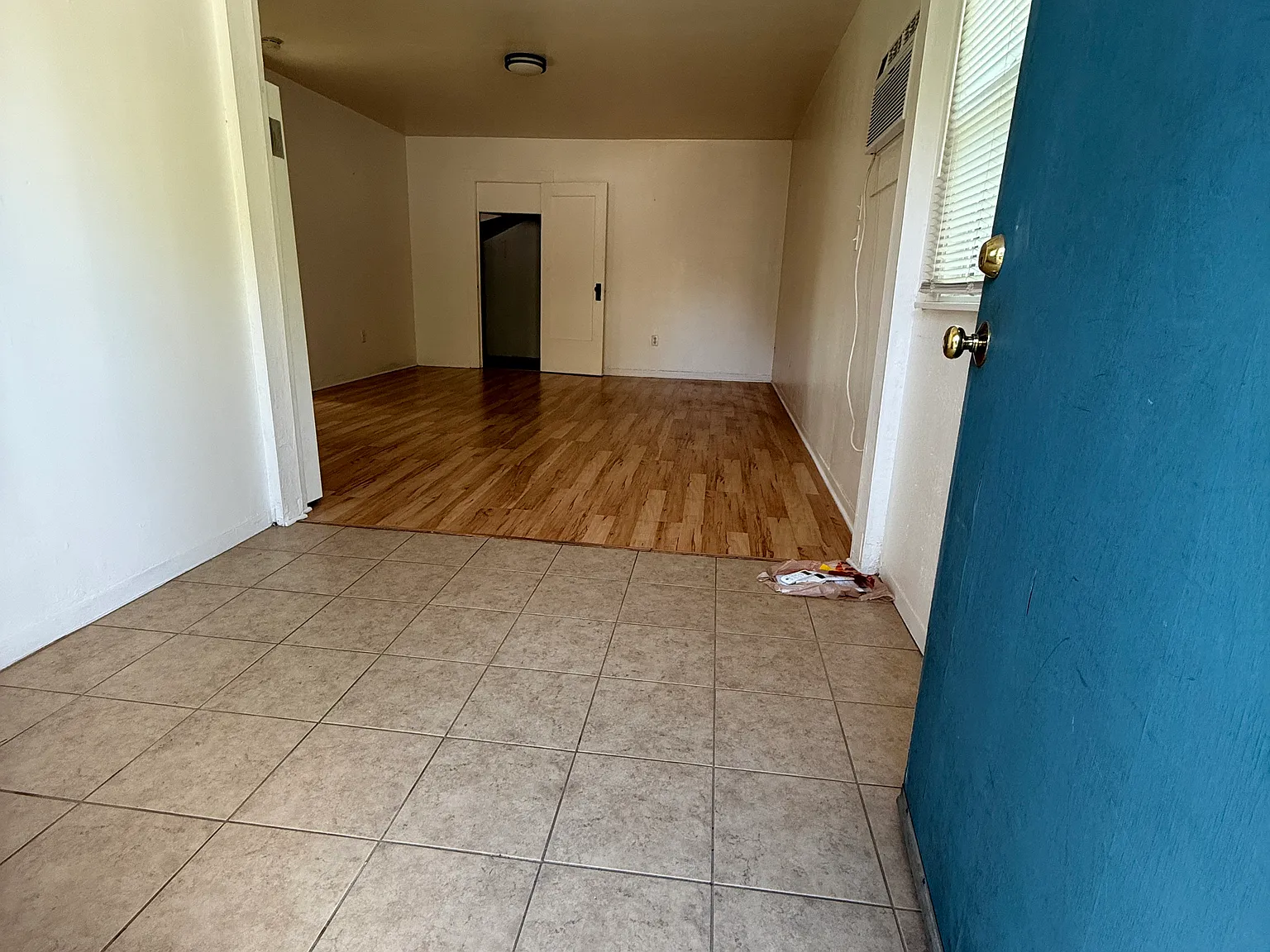 102 N Lee St — Photo 3