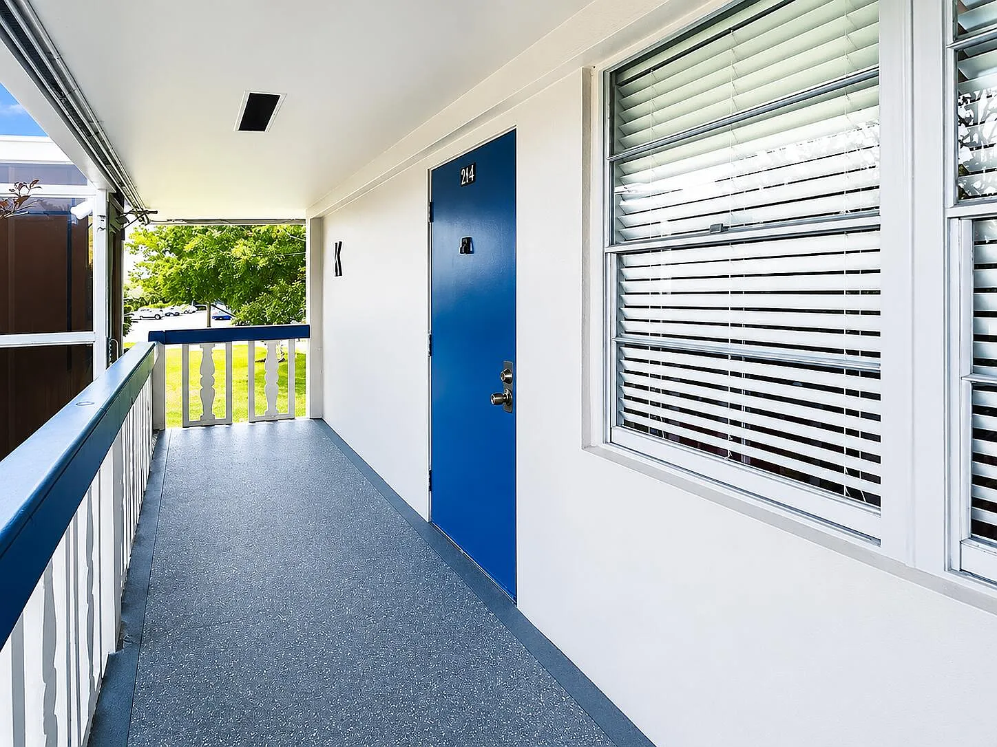 2 bed, 1.5 bath, 860 sqft, $1,700 — Photo 2