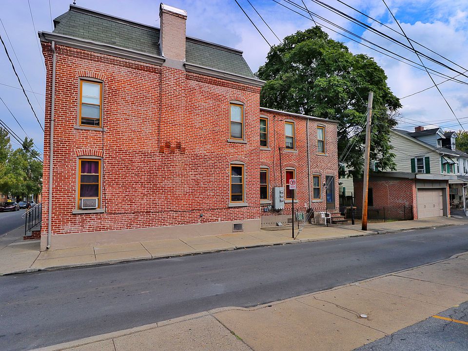 2nd image of 626 W Liberty St