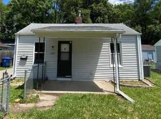 1405 E 29th St, Des Moines, IA 50317