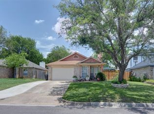 6716 Woodsmoke Way, Fort Worth, TX 76137