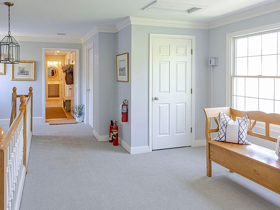 4th image of 39 Tower Hill Road APT 16D