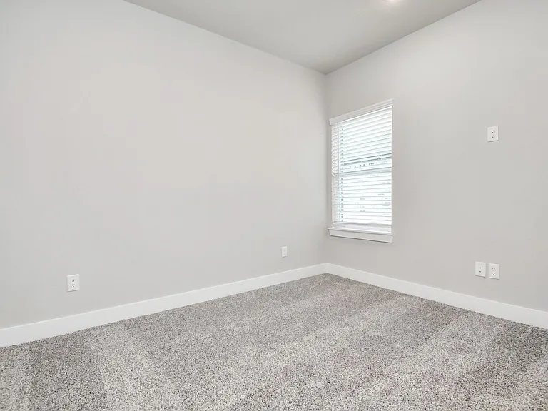 21047 Bay Village Dr #B — Photo 22