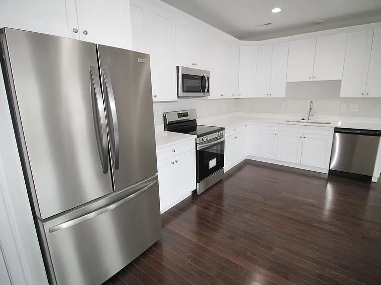 1704 W Cary St — Photo 3