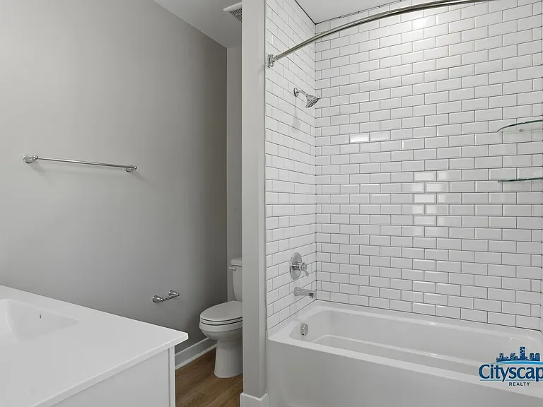 3102 P St #B — Photo 17