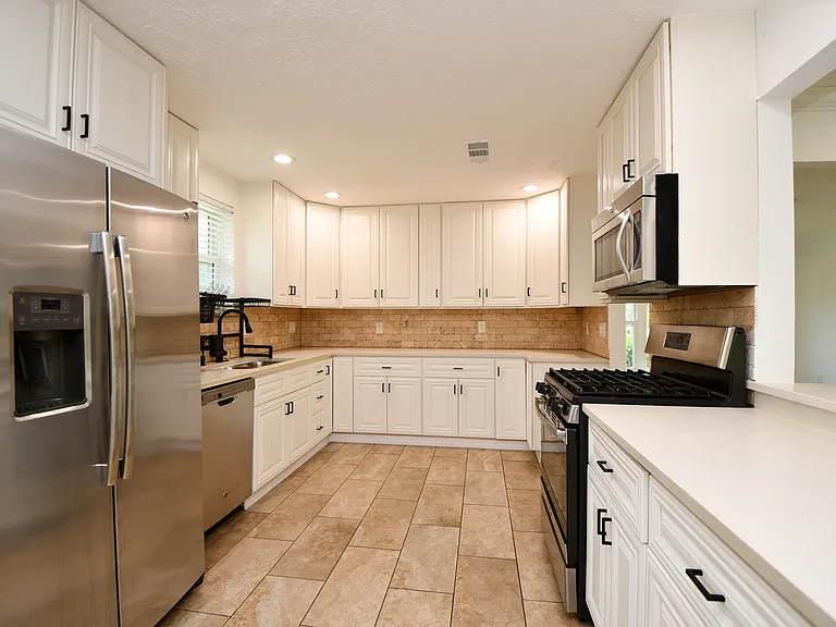 5951 Beaudry Dr — Photo 23