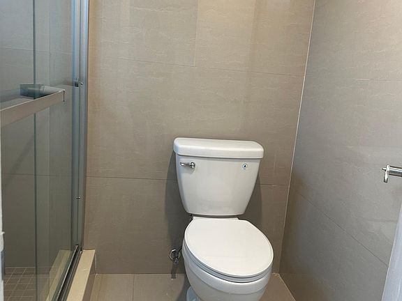 5th image of 18 Salina Ave APT 25