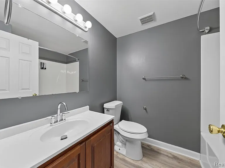 16515 Terrace Village Dr — Photo 52