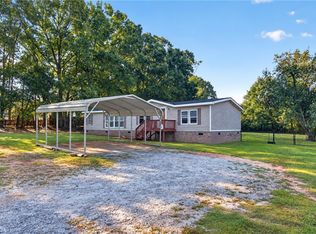 128 Meadow Hills Dr, Anderson, SC 29624