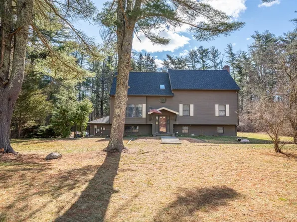 22 Dinahs Way, Wareham, MA 02571