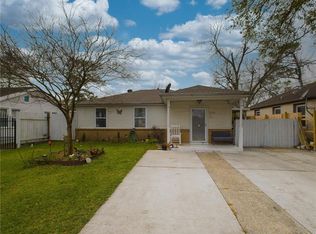 2924 Ivy Pl, Chalmette, LA 70043