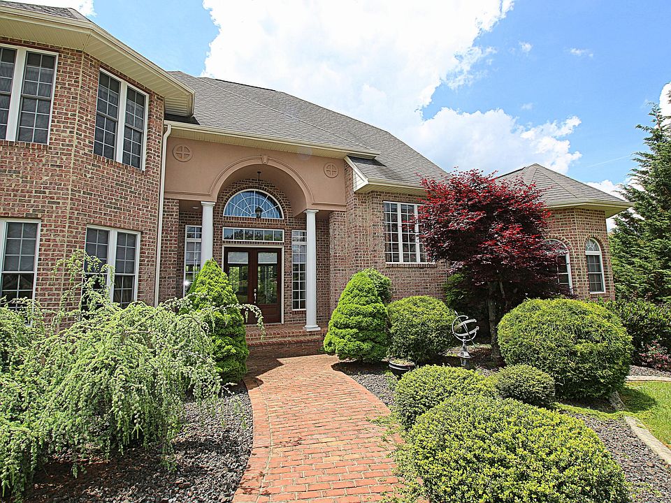 105 Tara Ct, Daleville, VA 24083 Zillow