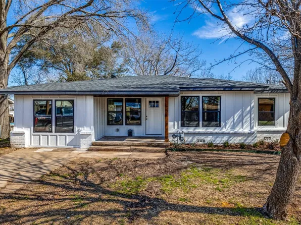 200 W McCoulskey St, Terrell, TX 75160