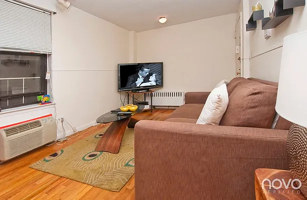 Rented by NOVO | media 29