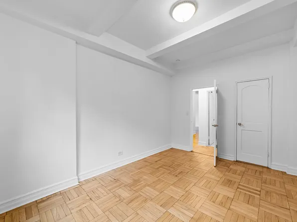 3850 Hudson Manor Terrace image 18 of 32