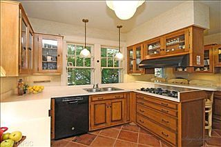 5th image of 2312 Glenwood Dr