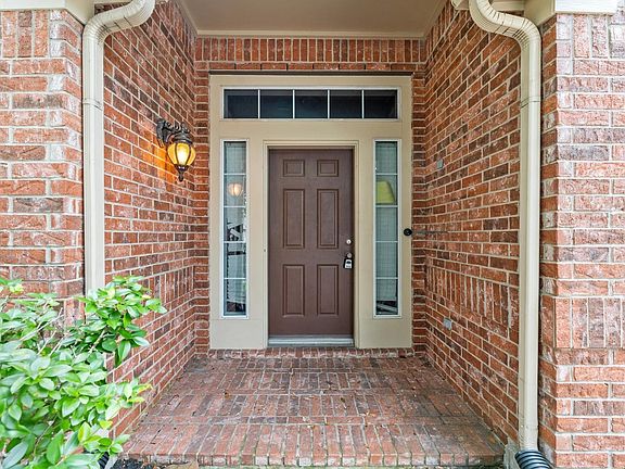 3rd image of 9422 Mustang Park Ct